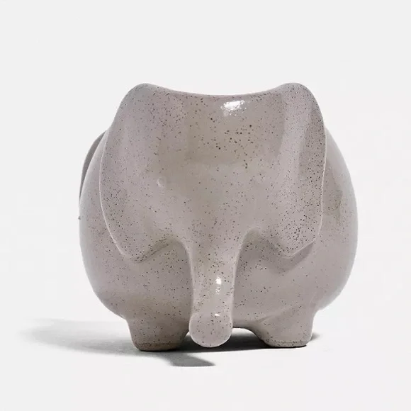 NWT Elephant Mug Gray Sculptural Urban Outfitters - Picture 2 of 9